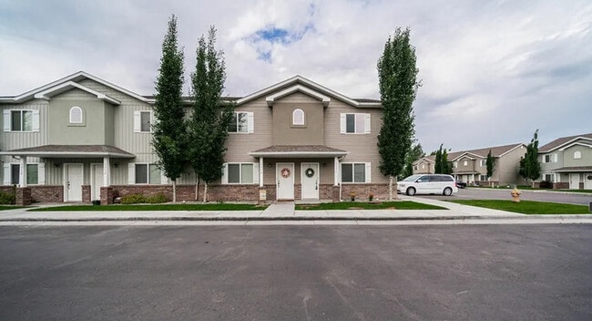 Meadowcreek Townhomes - Meadowcreek Townhomes