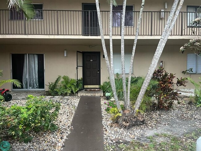 Photo - 2214 S Cypress Bend Dr Condo Unit 105