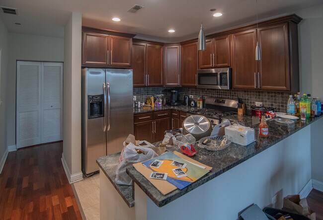Photo - 4950 N Western Ave Unit 2A