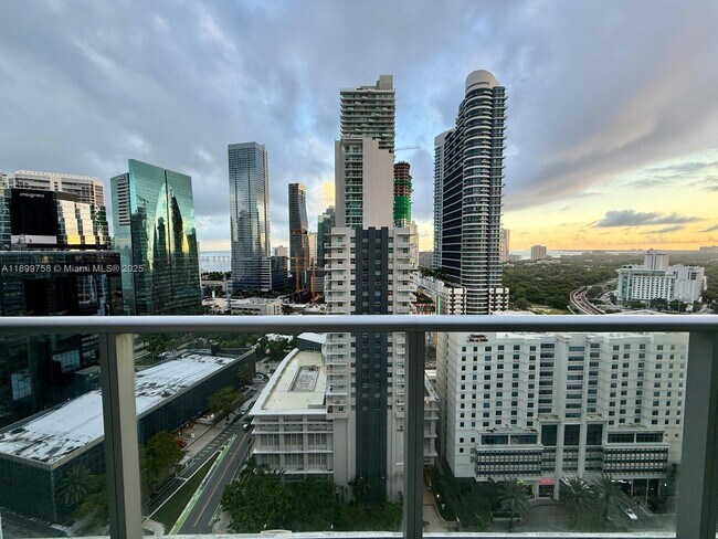 Photo - 1100 S Miami Ave Unidad 2303