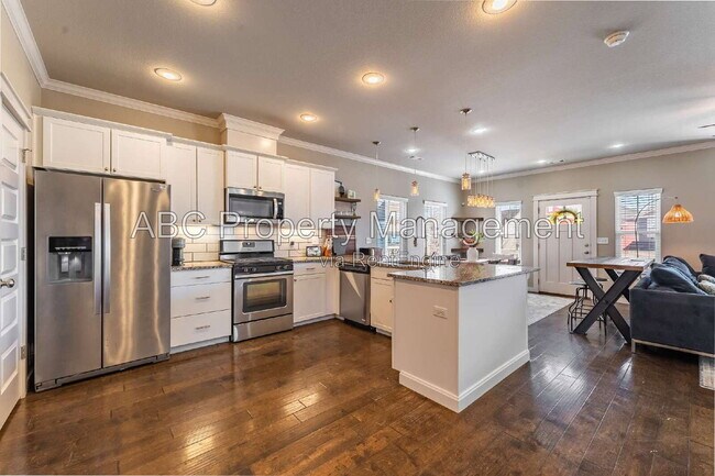 3821 W Pawnee Rd