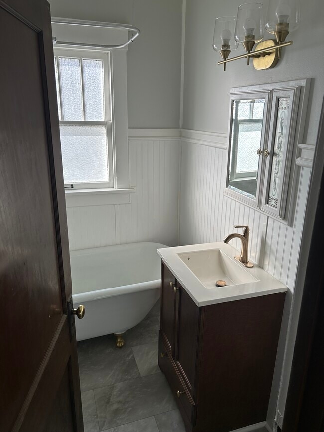 Photo - 2003 W Alice Ave