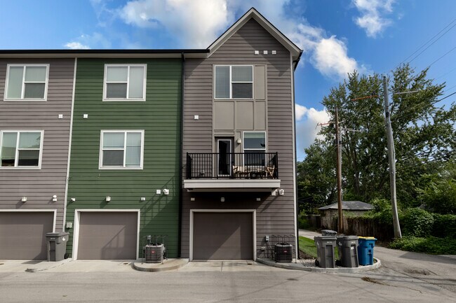 Photo - 2107 Coretta Way