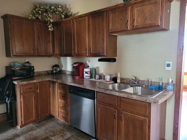 Photo - 4 bedroom 2 bath house in SE St Cloud