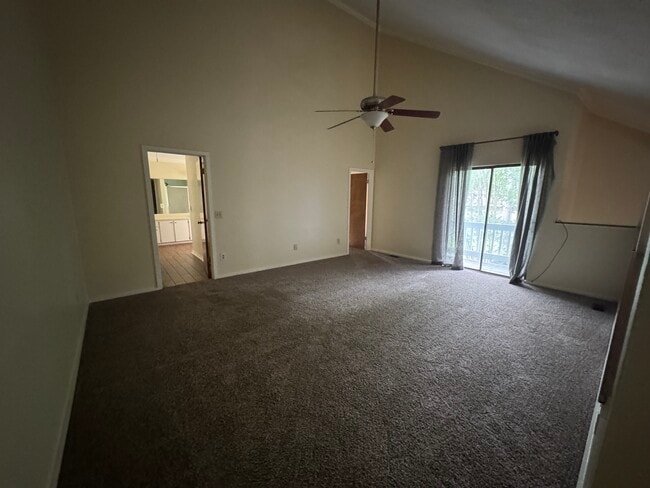 Photo - 101 Golf Ct
