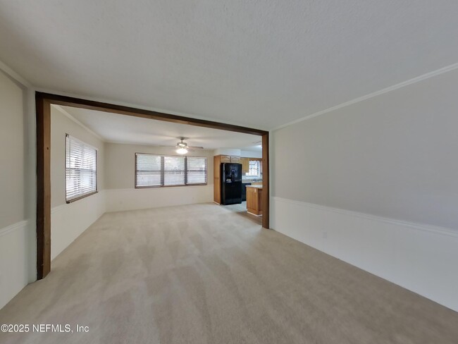 Photo - 8588 Lamanto Ave N