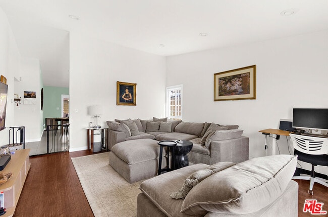 Photo - 13223 Arabella St