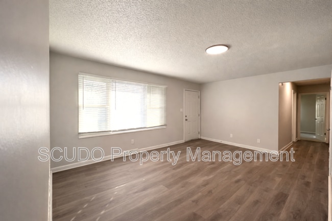 Photo - 11316 Donnelly Ave