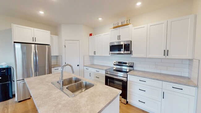 Photo - 10321 B-103149 149 Ave