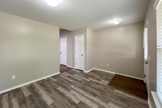 737 Christian Ln