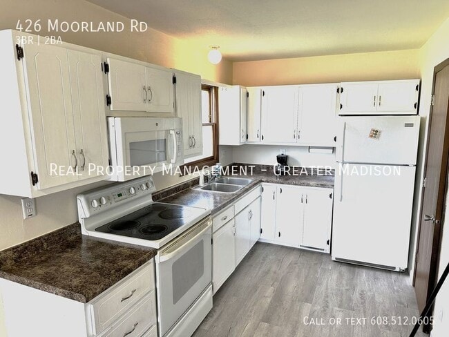 Photo - 426 Moorland Rd