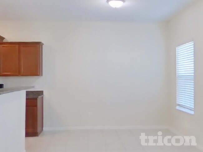 Photo - 640 Totem Trail Dr