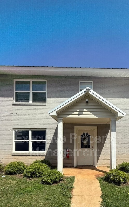Photo - 916 14th St SW