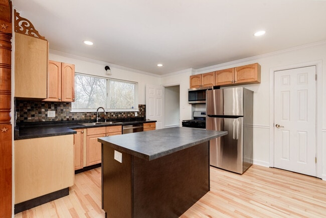 Photo - 260 Aubuchon St Unit SI ID1472885P