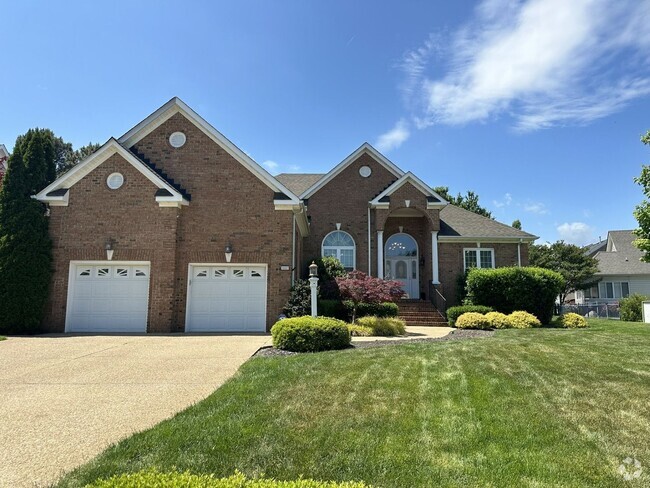 Building Photo - 4 Bed 3 Bath Single Family Home