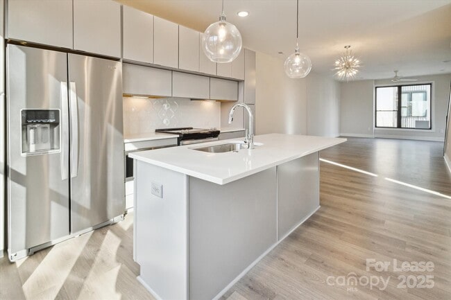 Building Photo - 4528 Radler Ct