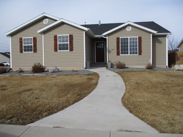 5 Bedroom Home In Iron Springs - 5 Bedroom Home In Iron Springs