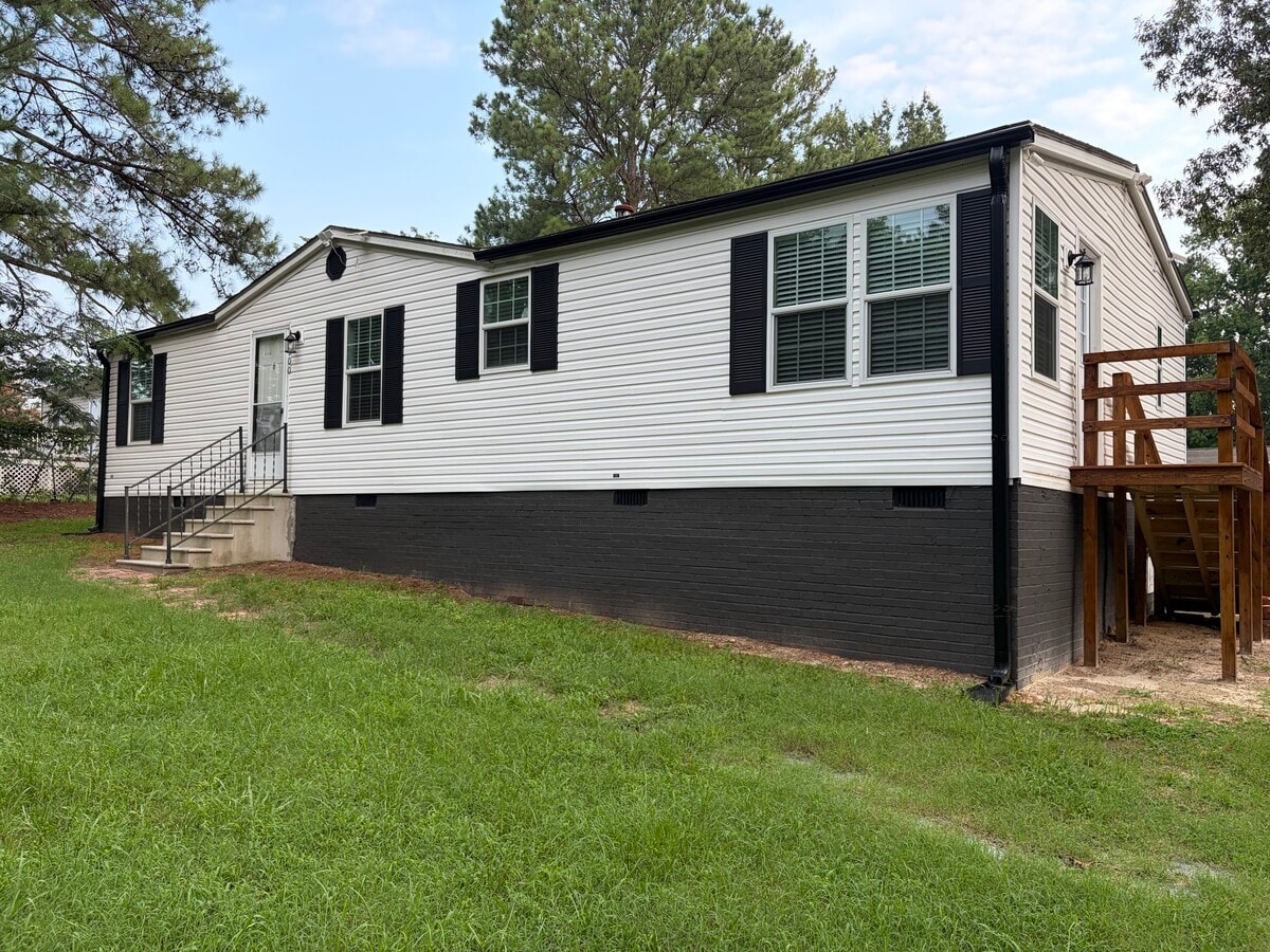 Photo - 200 Pecan St