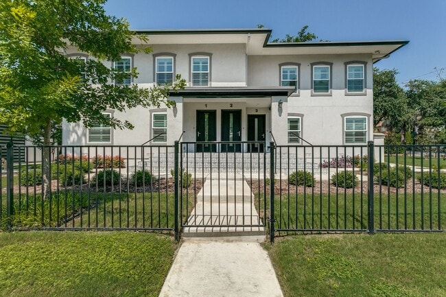 Building Photo - 488-EO Unit 2