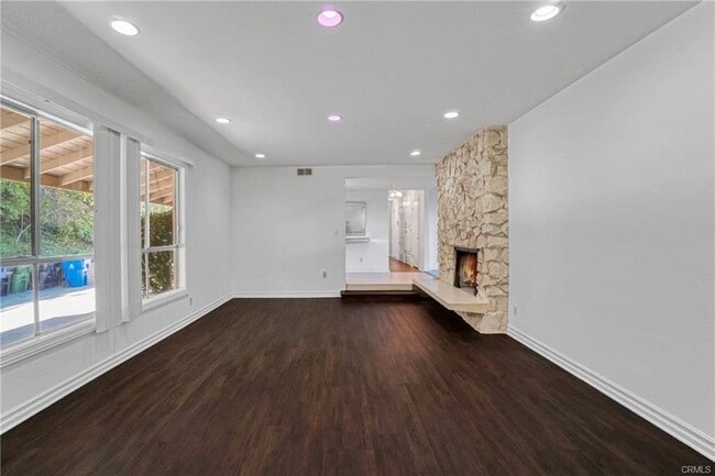 Photo - 16922 Oak View Dr