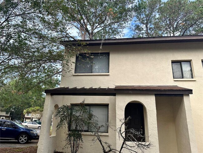 Building Photo - 2735 SW 35th Pl