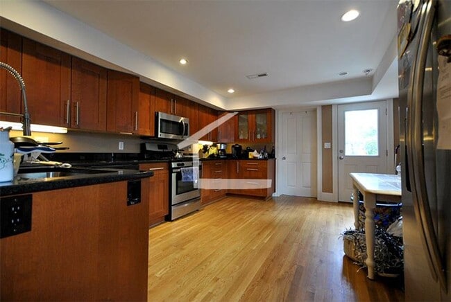Photo - Beautiful, Spacious and Renovated Brighton 5 Bed/2 Bath, Parking Included, on Woodstock Ave