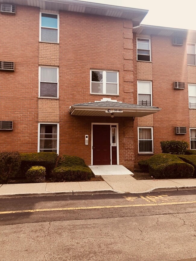Building Photo - 38 Riverview Ct Unit 38 Rental