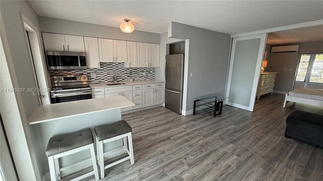 Photo - 2115 NE 42nd Ct Unit 206N