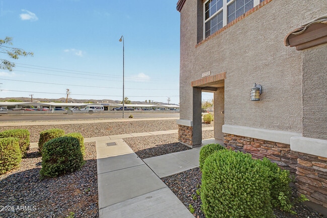Photo - 2233 E Huntington Dr
