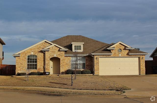 Building Photo - 6333 Pool View Dr Rental