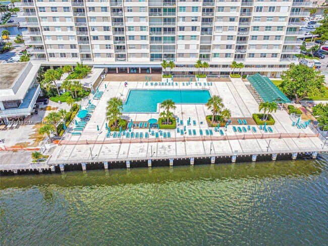 Photo - 300 Bayview Dr Unit 508