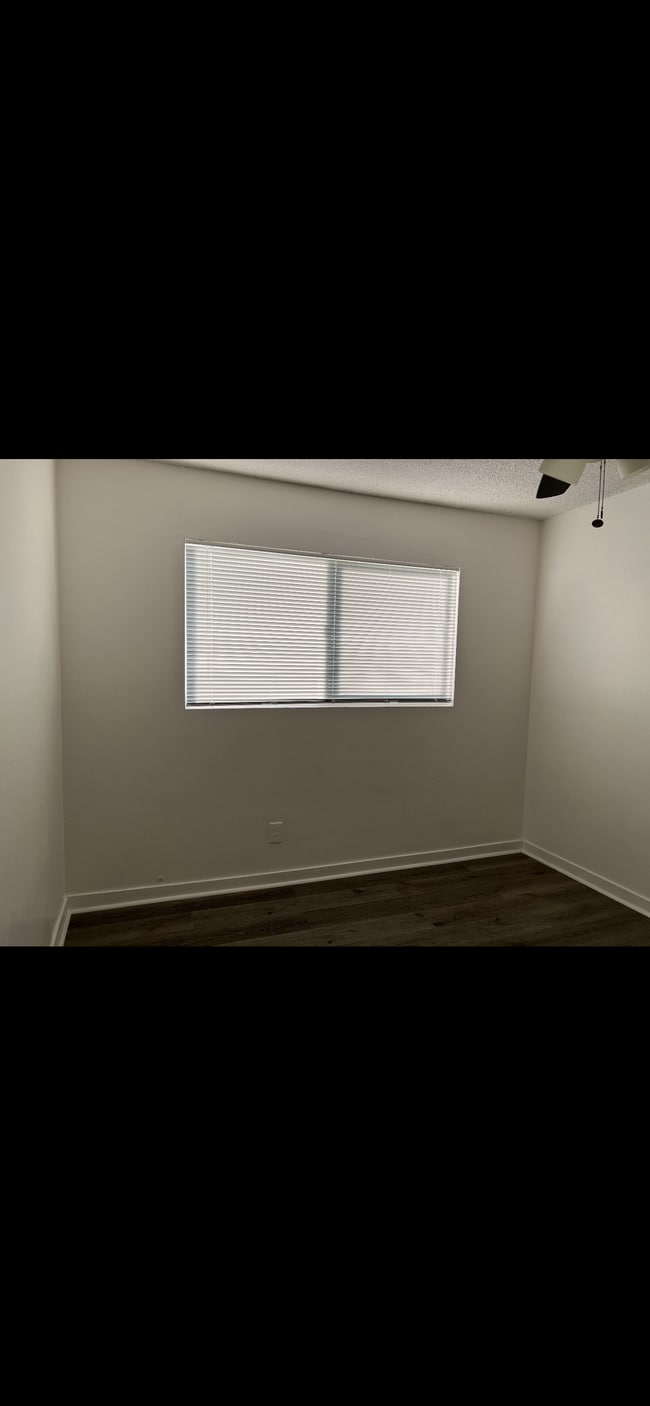 Photo - 1348 W 92nd St Unidad 3