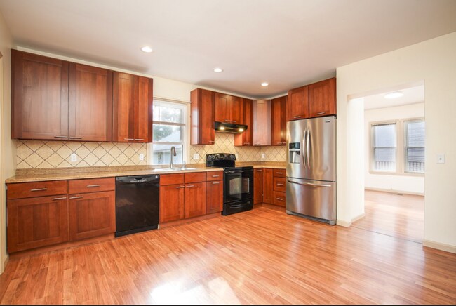 Photo - 57 Worthen St