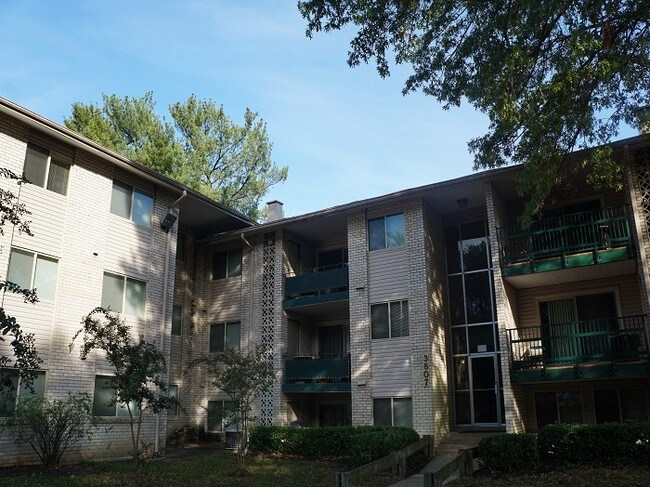 Calvert Hall Apartments