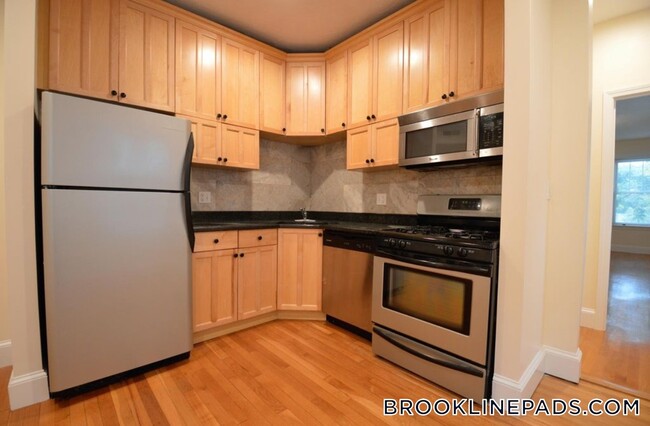 Building Photo - 191 Winthrop Rd Rental