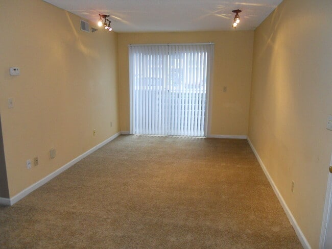 Living Room - 927 Emery Rd Condo Unit #B102