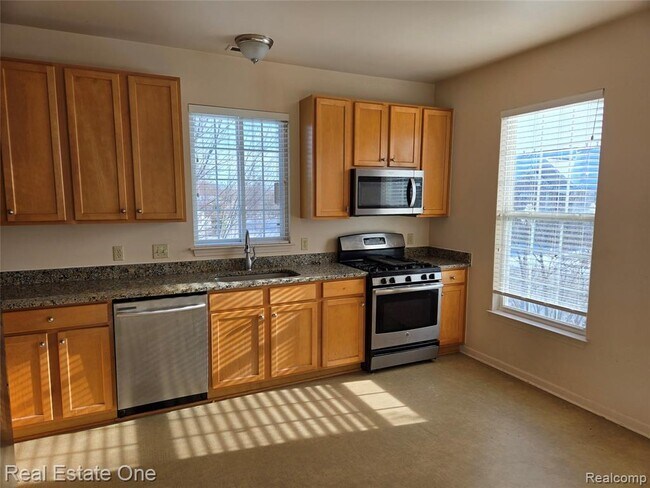 Photo - 1079 Alameda Blvd