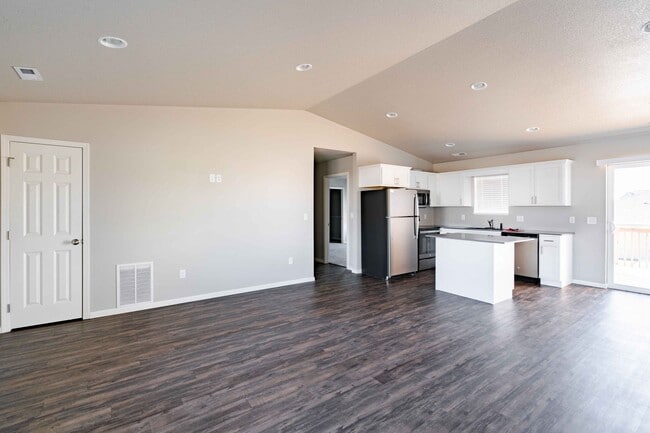 Duplexes at Summerland Park - Waterloo - Duplexes at Summerland Park - Waterloo Apartment