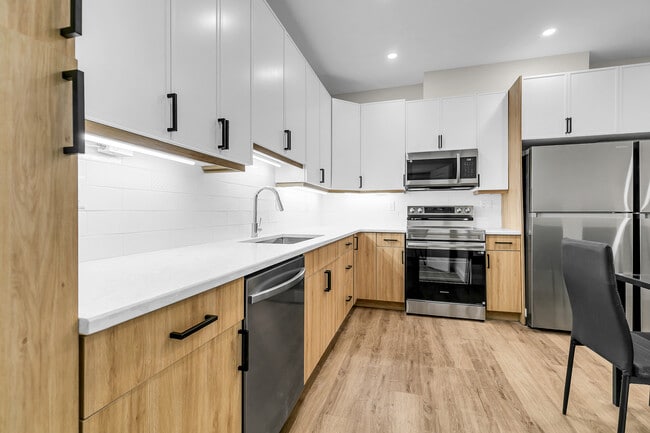 487 Campbell Av Unit Female-Only Unit