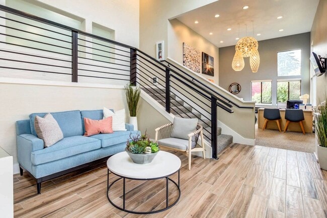 Photo - Brackett Apartments