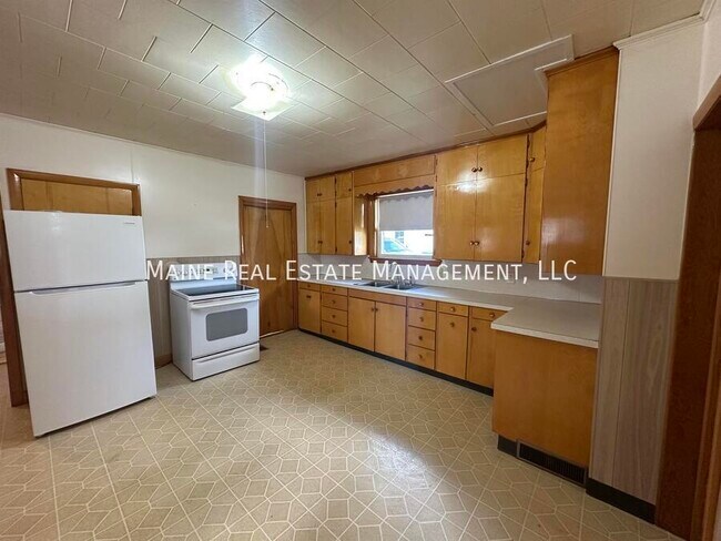 Photo - 445 Main St Unit A