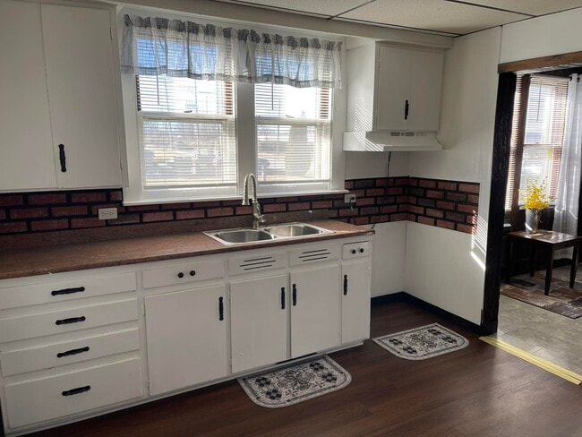 Photo - 104 E 23rd St Unit 1