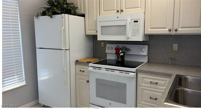 Building Photo - 1315 Mainsail Dr Unit 1105