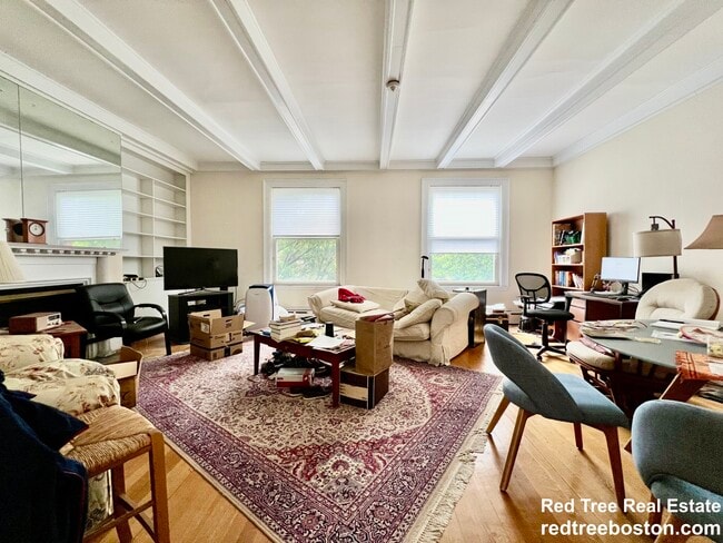 Building Photo - 1712 Beacon St Unit 2 Rental