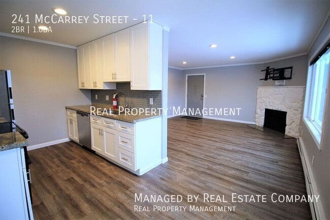 Photo - 241 McCarrey St