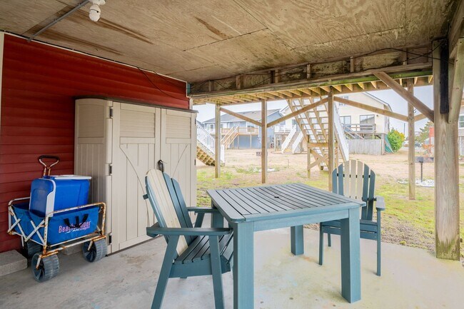 Photo - So Free @ 219 Coastal Dr