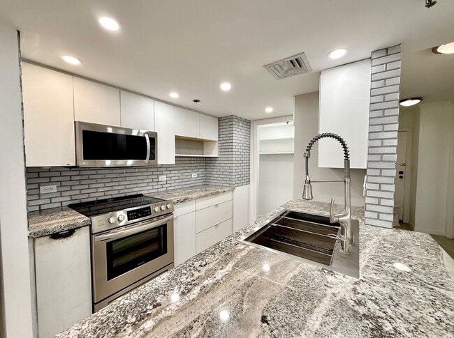 Photo - 3525 Sage Rd Unit 703