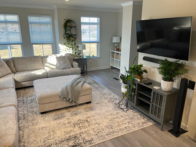 Photo - 1801 E Chase St