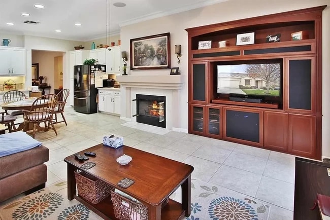 1193 Annamarie Way