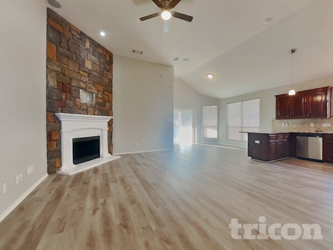 Photo - 2205 Kaitlyn Dr